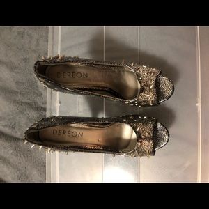 DEREON ( Beyoncé) Silver and black spiked heels